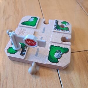 RAIL CROSSING!  VGUC!  Thomas Train Wooden Railway #1